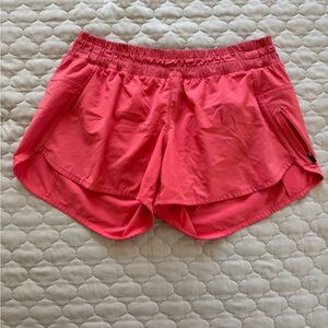 Lululemon Tracker Running Shorts - Coral Pink